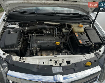 Белый Опель Астра, объемом двигателя 1.36 л и пробегом 250 тыс. км за 5300 $, фото 8 на Automoto.ua