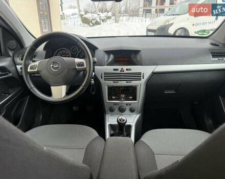 Белый Опель Астра, объемом двигателя 1.6 л и пробегом 194 тыс. км за 5999 $, фото 17 на Automoto.ua