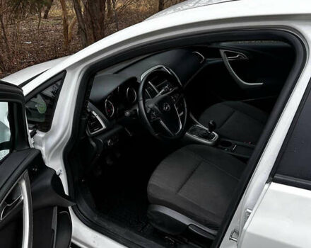 Белый Опель Астра, объемом двигателя 1.69 л и пробегом 330 тыс. км за 5800 $, фото 14 на Automoto.ua