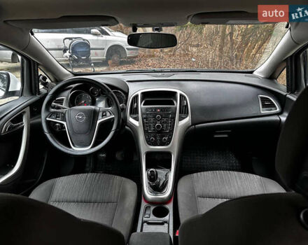 Белый Опель Астра, объемом двигателя 1.69 л и пробегом 330 тыс. км за 5800 $, фото 15 на Automoto.ua