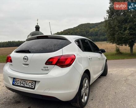 Опель Астра 2010 в Жовкве на Automoto.ua Белый Опель Астра, объемом двигателя 1.7 л и пробегом 180 тыс. км за 6800 $, фото 2 на Automoto.ua