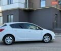 Белый Опель Астра, объемом двигателя 1.7 л и пробегом 340 тыс. км за 5499 $, фото 11 на Automoto.ua
