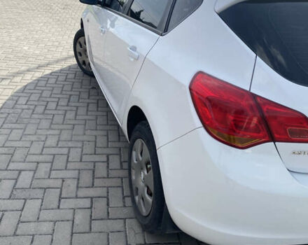 Белый Опель Астра, объемом двигателя 1.69 л и пробегом 285 тыс. км за 6500 $, фото 9 на Automoto.ua