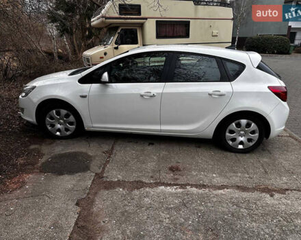 Белый Опель Астра, объемом двигателя 1.69 л и пробегом 330 тыс. км за 5800 $, фото 1 на Automoto.ua