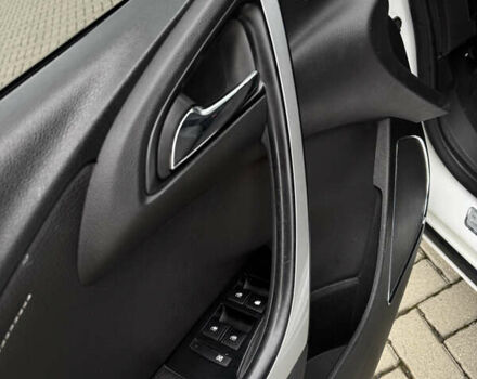 Белый Опель Астра, объемом двигателя 1.7 л и пробегом 250 тыс. км за 6500 $, фото 17 на Automoto.ua