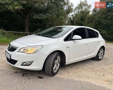 Белый Опель Астра, объемом двигателя 1.7 л и пробегом 184 тыс. км за 6500 $, фото 3 на Automoto.ua