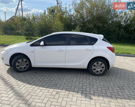 Белый Опель Астра, объемом двигателя 1.69 л и пробегом 285 тыс. км за 6300 $, фото 7 на Automoto.ua