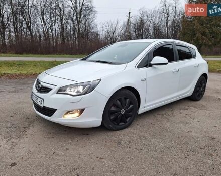 Белый Опель Астра, объемом двигателя 1.6 л и пробегом 179 тыс. км за 7800 $, фото 1 на Automoto.ua