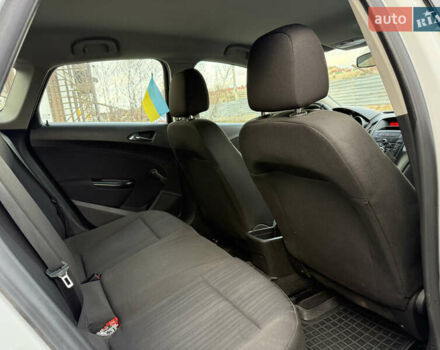 Белый Опель Астра, объемом двигателя 1.4 л и пробегом 234 тыс. км за 4950 $, фото 14 на Automoto.ua