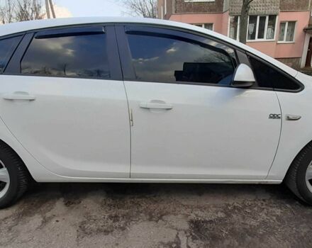 Опель Астра 2011 в Нежине на Automoto.ua Белый Опель Астра, объемом двигателя 1.6 л и пробегом 250 тыс. км за 5800 $, фото 1 на Automoto.ua