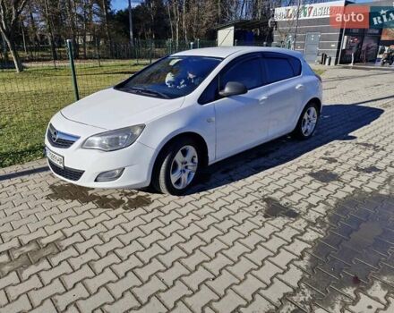 Белый Опель Астра, объемом двигателя 1.25 л и пробегом 229 тыс. км за 5000 $, фото 4 на Automoto.ua