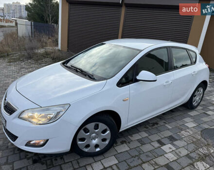 Белый Опель Астра, объемом двигателя 1.4 л и пробегом 234 тыс. км за 4950 $, фото 1 на Automoto.ua