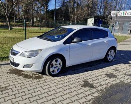 Белый Опель Астра, объемом двигателя 1.25 л и пробегом 229 тыс. км за 5000 $, фото 2 на Automoto.ua