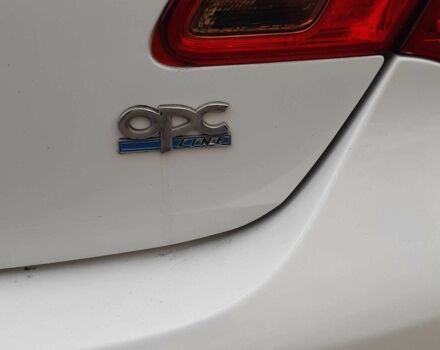 Опель Астра 2011 в Нежине на Automoto.ua Белый Опель Астра, объемом двигателя 1.6 л и пробегом 250 тыс. км за 5800 $, фото 4 на Automoto.ua