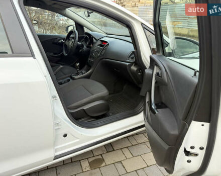 Белый Опель Астра, объемом двигателя 1.4 л и пробегом 234 тыс. км за 4950 $, фото 13 на Automoto.ua