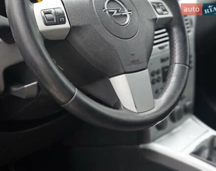 Белый Опель Астра, объемом двигателя 1.6 л и пробегом 242 тыс. км за 3750 $, фото 18 на Automoto.ua