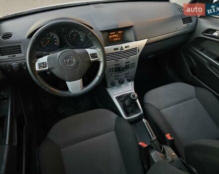 Белый Опель Астра, объемом двигателя 1.6 л и пробегом 240 тыс. км за 3900 $, фото 14 на Automoto.ua