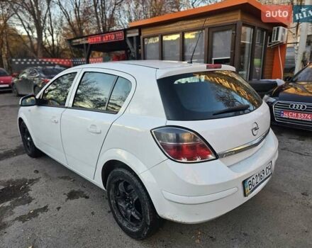 Белый Опель Астра, объемом двигателя 1.6 л и пробегом 240 тыс. км за 3900 $, фото 10 на Automoto.ua
