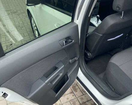 Белый Опель Астра, объемом двигателя 1.6 л и пробегом 240 тыс. км за 6900 $, фото 18 на Automoto.ua