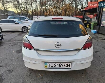 Белый Опель Астра, объемом двигателя 1.6 л и пробегом 240 тыс. км за 3900 $, фото 11 на Automoto.ua