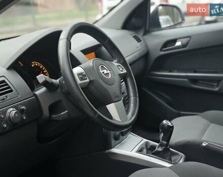 Белый Опель Астра, объемом двигателя 1.6 л и пробегом 242 тыс. км за 3750 $, фото 16 на Automoto.ua