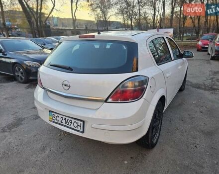 Белый Опель Астра, объемом двигателя 1.6 л и пробегом 240 тыс. км за 3900 $, фото 8 на Automoto.ua