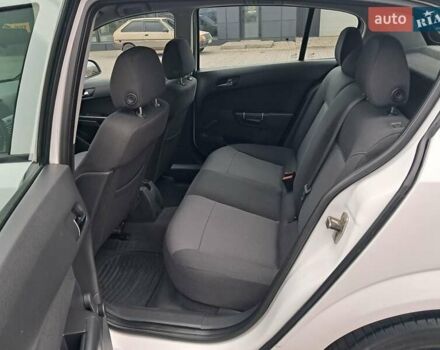Білий Опель Астра, об'ємом двигуна 1.6 л та пробігом 184 тис. км за 6999 $, фото 13 на Automoto.ua