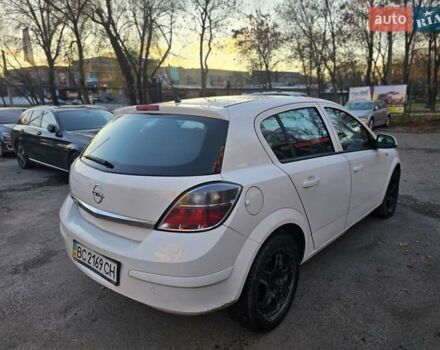 Белый Опель Астра, объемом двигателя 1.6 л и пробегом 240 тыс. км за 3900 $, фото 7 на Automoto.ua