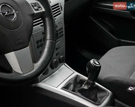 Белый Опель Астра, объемом двигателя 1.6 л и пробегом 242 тыс. км за 3750 $, фото 17 на Automoto.ua