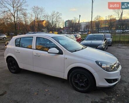 Белый Опель Астра, объемом двигателя 1.6 л и пробегом 240 тыс. км за 3900 $, фото 1 на Automoto.ua