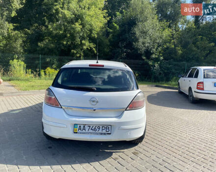 Білий Опель Астра, об'ємом двигуна 1.6 л та пробігом 180 тис. км за 10000 $, фото 2 на Automoto.ua