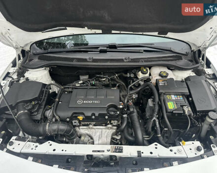 Білий Опель Астра, об'ємом двигуна 1.6 л та пробігом 143 тис. км за 8600 $, фото 32 на Automoto.ua