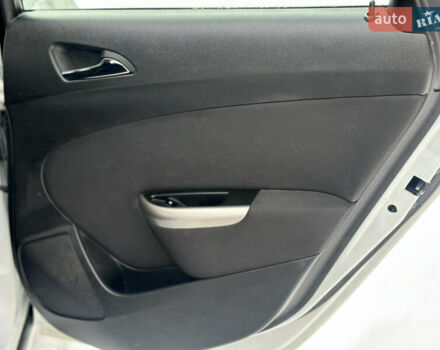 Білий Опель Астра, об'ємом двигуна 1.6 л та пробігом 143 тис. км за 8600 $, фото 25 на Automoto.ua