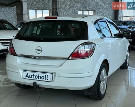 Белый Опель Астра, объемом двигателя 1.6 л и пробегом 80 тыс. км за 7200 $, фото 4 на Automoto.ua