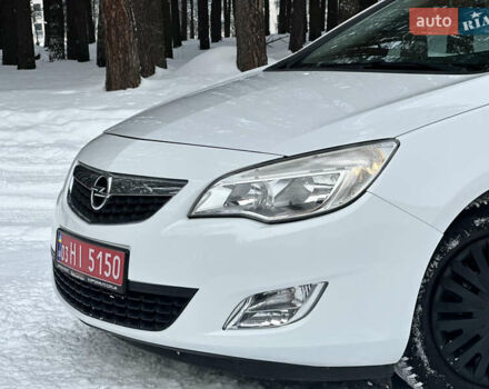 Білий Опель Астра, об'ємом двигуна 1.6 л та пробігом 143 тис. км за 8600 $, фото 4 на Automoto.ua