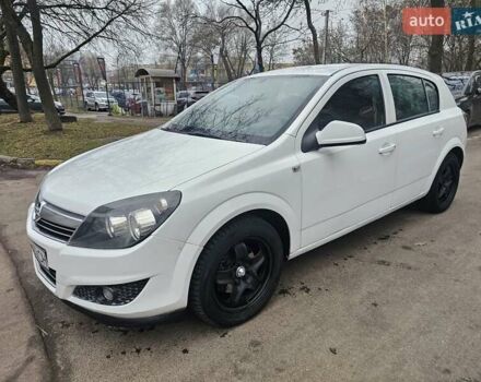 Белый Опель Астра, объемом двигателя 1.6 л и пробегом 242 тыс. км за 3750 $, фото 8 на Automoto.ua