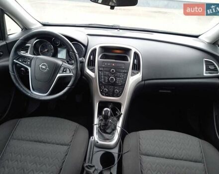 Опель Астра 2013 в Черкассах на Automoto.ua Белый Опель Астра, объемом двигателя 1.4 л и пробегом 171 тыс. км за 7300 $, фото 13 на Automoto.ua