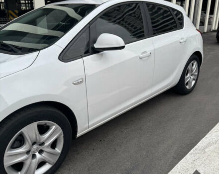 Білий Опель Астра, об'ємом двигуна 2 л та пробігом 286 тис. км за 7400 $, фото 2 на Automoto.ua