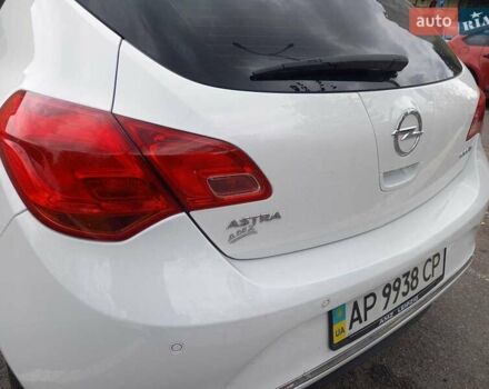 Опель Астра 2013 в Черкассах на Automoto.ua Белый Опель Астра, объемом двигателя 1.4 л и пробегом 171 тыс. км за 7300 $, фото 5 на Automoto.ua