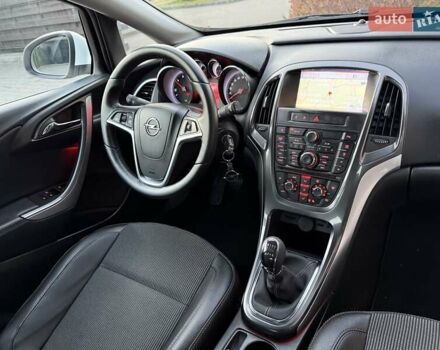 Белый Опель Астра, объемом двигателя 1.7 л и пробегом 219 тыс. км за 8200 $, фото 64 на Automoto.ua