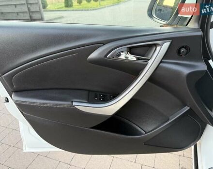 Белый Опель Астра, объемом двигателя 1.7 л и пробегом 219 тыс. км за 8200 $, фото 24 на Automoto.ua