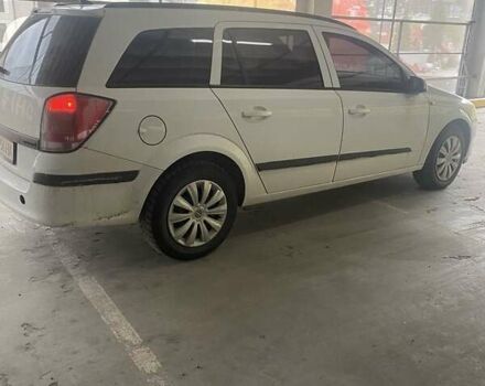 Белый Опель Астра, объемом двигателя 1.7 л и пробегом 330 тыс. км за 3850 $, фото 2 на Automoto.ua