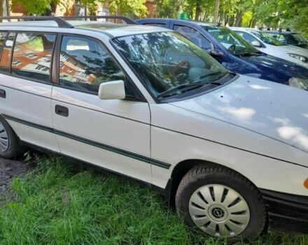 Белый Опель Астра, объемом двигателя 1.4 л и пробегом 430 тыс. км за 1000 $, фото 1 на Automoto.ua