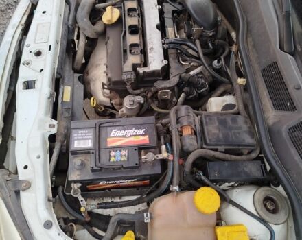 Белый Опель Астра, объемом двигателя 1.8 л и пробегом 217 тыс. км за 1700 $, фото 4 на Automoto.ua