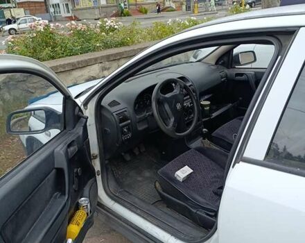 Белый Опель Астра, объемом двигателя 1.6 л и пробегом 100 тыс. км за 2750 $, фото 1 на Automoto.ua