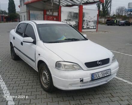 Білий Опель Астра, об'ємом двигуна 1.8 л та пробігом 301 тис. км за 950 $, фото 1 на Automoto.ua