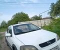 Белый Опель Астра, объемом двигателя 1.39 л и пробегом 260 тыс. км за 2400 $, фото 2 на Automoto.ua