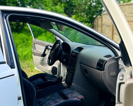 Белый Опель Астра, объемом двигателя 1.6 л и пробегом 386 тыс. км за 3100 $, фото 4 на Automoto.ua