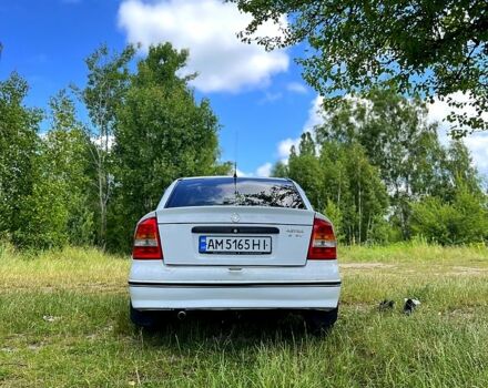 Белый Опель Астра, объемом двигателя 1.6 л и пробегом 386 тыс. км за 3100 $, фото 3 на Automoto.ua