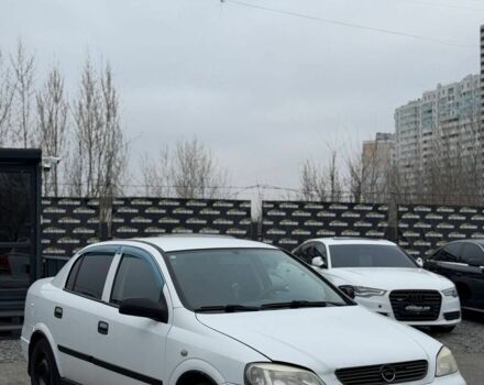 Белый Опель Астра, объемом двигателя 0 л и пробегом 221 тыс. км за 1699 $, фото 1 на Automoto.ua